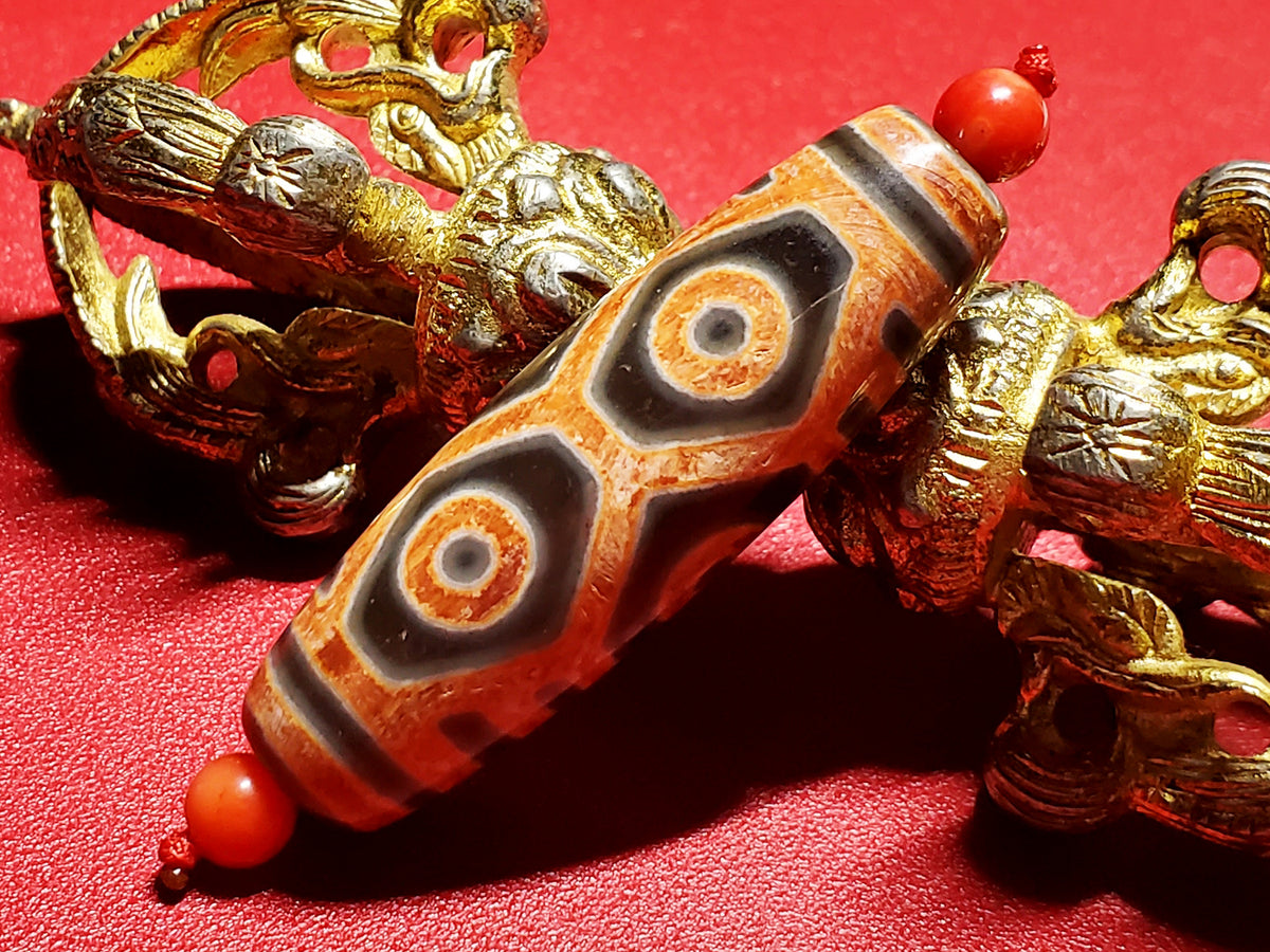 赤財神天珠・龍眼天珠No．001／約50×15mm前後 – 天然石の店