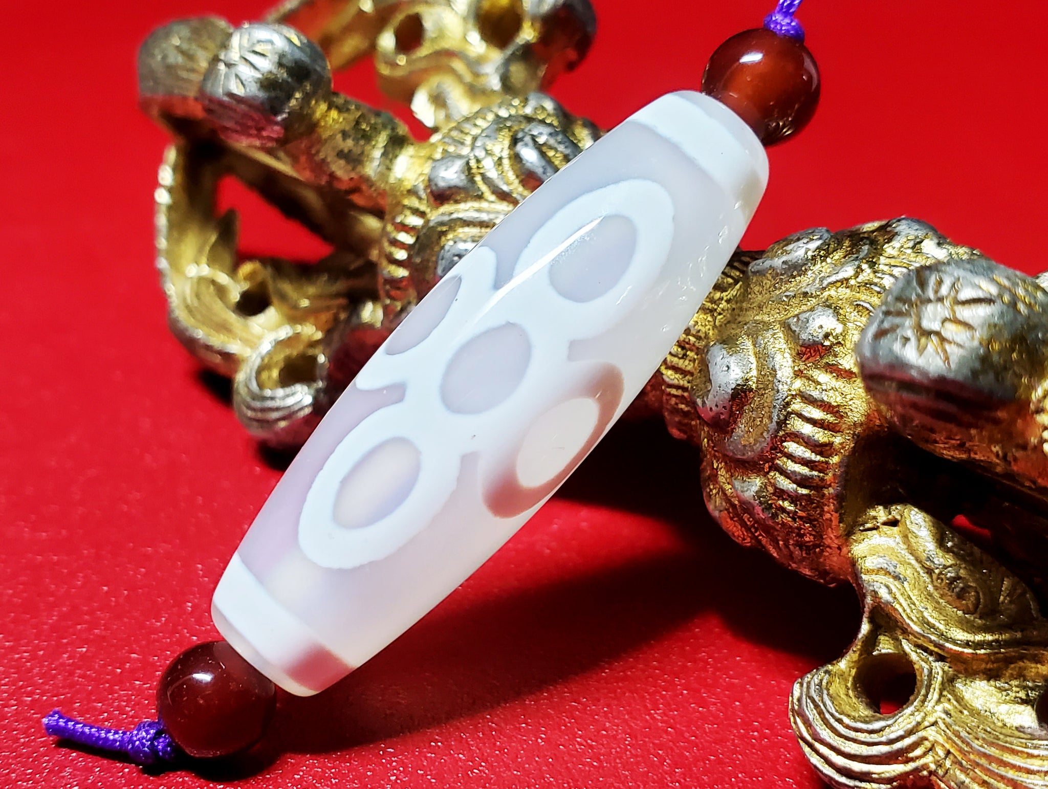 羊脂白天珠（白財神天珠）・閃電五眼天珠 – 天然石の店 ふうちゃん