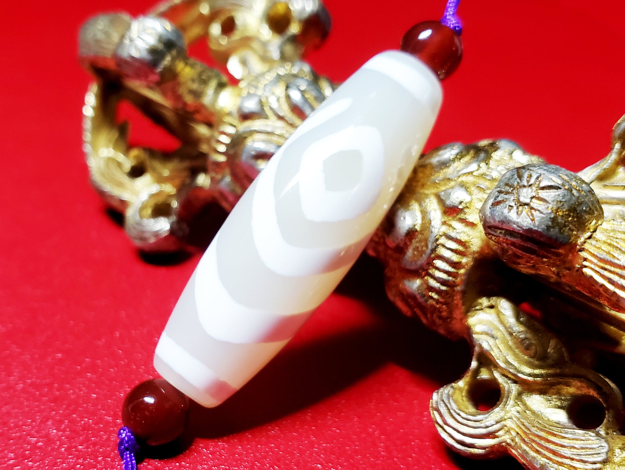 羊脂白天珠（白財神天珠）・双魚二眼天珠 – 天然石の店 ふうちゃん