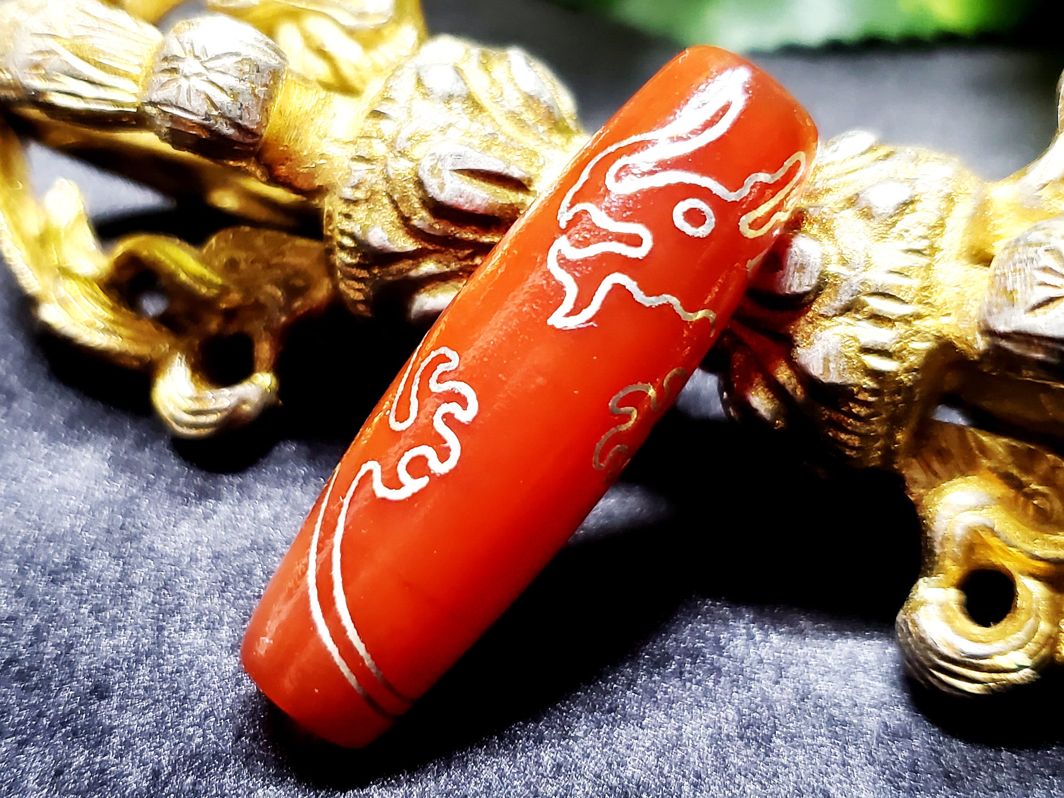 龍神・赤瑪瑙銀線入り天珠 – 天然石の店 ふうちゃん