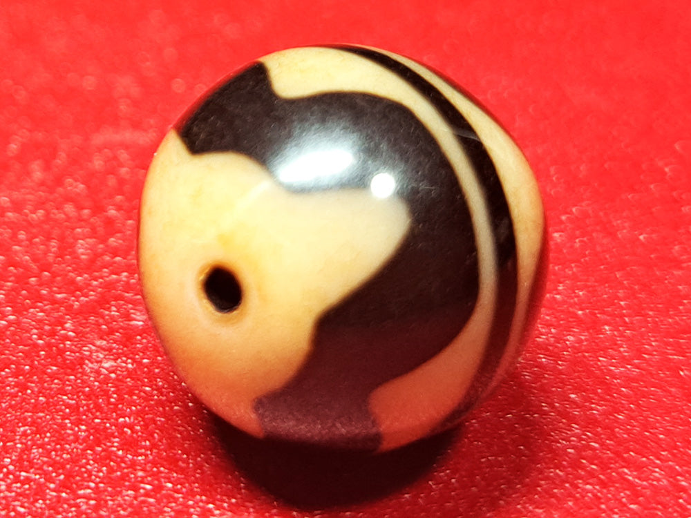 黄財神天珠・四線虎牙天珠約16mm前後 – 天然石の店 ふうちゃん