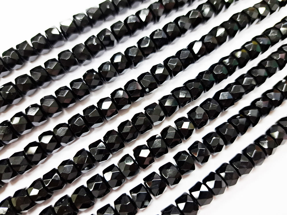 オニキス・約８×５ｍｍ クッションカット