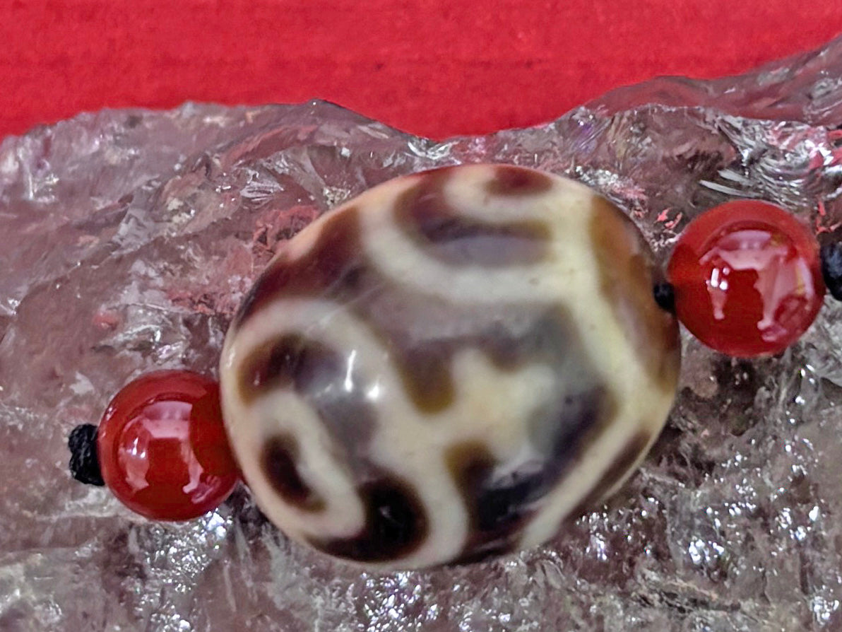 蓮花宝瓶天珠・老礦伝承天珠 – 天然石の店 ふうちゃん