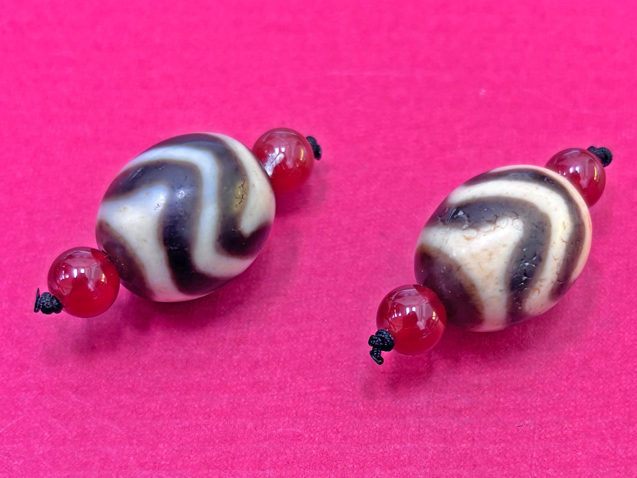 水紋虎牙天珠・老礦伝承天珠 – 天然石の店 ふうちゃん