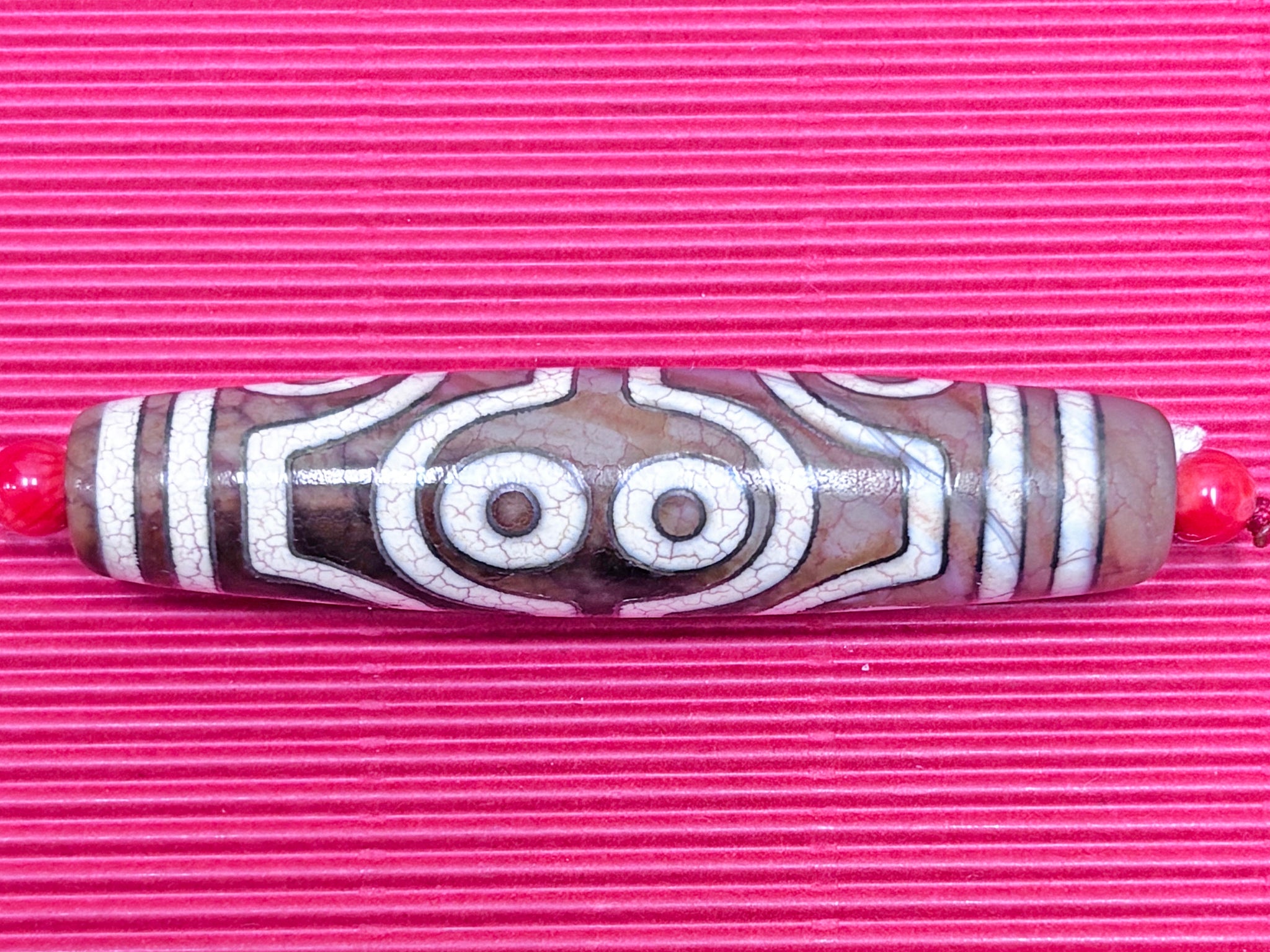 老礦銀線入り天珠・水紋八眼天珠 – 天然石の店 ふうちゃん