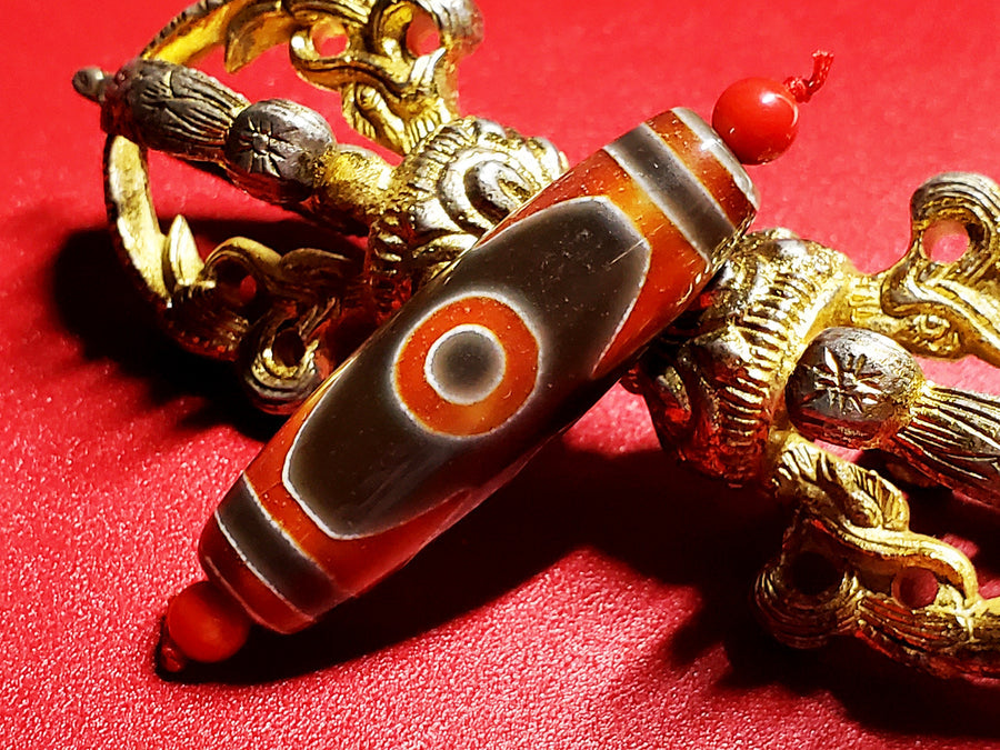 赤財神天珠・虎牙三眼天珠 – 天然石の店 ふうちゃん