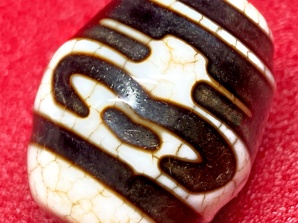 火供龍紋天珠・蓮花宝瓶天珠 – 天然石の店 ふうちゃん