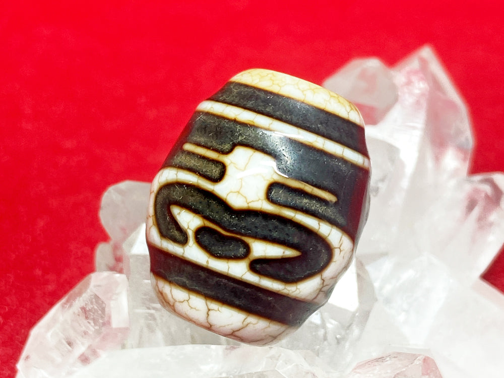 火供龍紋天珠・蓮花宝瓶天珠 – 天然石の店 ふうちゃん