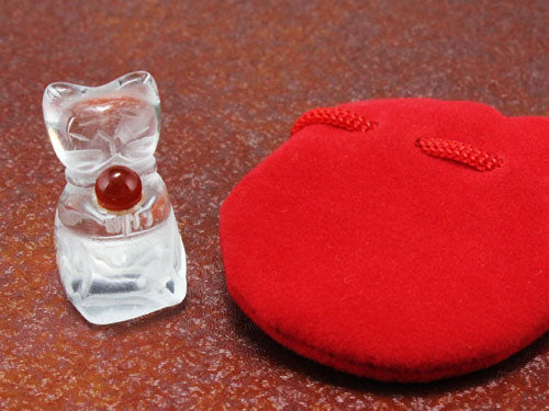 巾着袋：赤　風水猫：赤