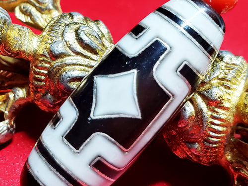 超激レア珍品‼︎ 古代老礦石　財神天珠 珍しい天珠 日本ではほとんど見ない老礦天珠 （老鉱天珠）を紹介